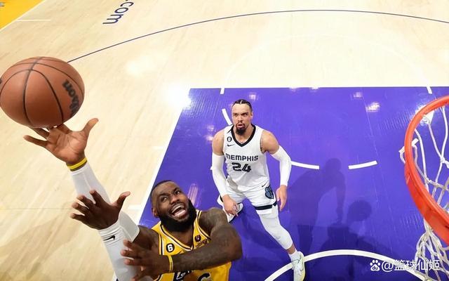 NBA全明星飙分大秀，球场战火升空飚